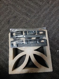 F 150 Lariat 2009 -2014 Fender Badges Black Brand New Never Used Retails For Around $250.00 Sell. For $40.00 Each $75.,00 For The Pair