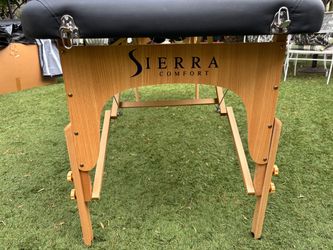 Massage / Tattoo  table