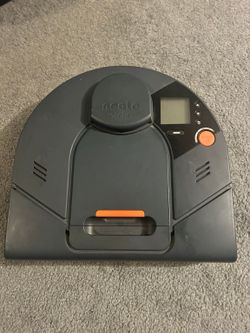 Neato Robotics XV Robot Vacuum w/ Charging Dock & Charger – Needs New Batteries