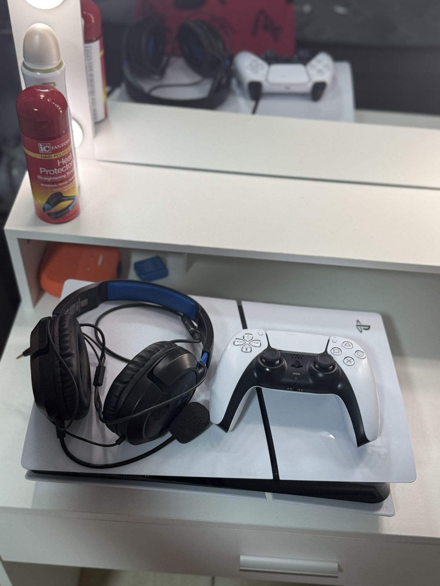 PS5 Disc Version-(1controller + turtle beach headset + 2 disc games NBA 2k 25 and College football 25