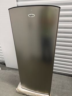 Koolatron Stainless Steel Compact Fridge with Freezer, 6.2 cu. ft.. (176L), Flat Back, Glass Shelves Q