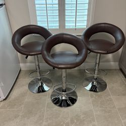 3 Adjustable Swivel Bar / Counter Stools
