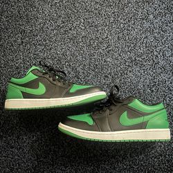 Jordan 1 low lucky green size 9.5