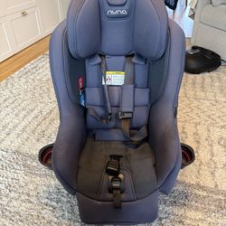 Nuna RAVA convertible car seat.