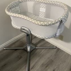 Halo bassinet