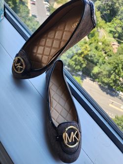 Michael Kors Flat