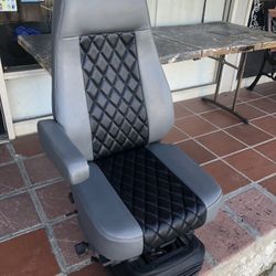 UPHOLSTERY/TAPICERÍA 