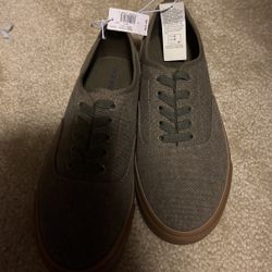 Big Kids Size 4 Brand New 