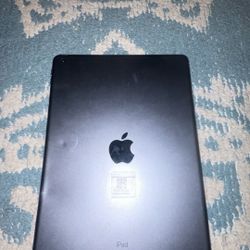 iPad 7th Gen (Broken screen)
