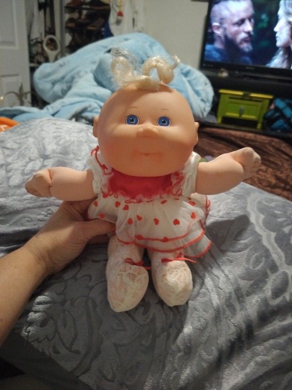 Cabbage Patch Doll First Edition 1982