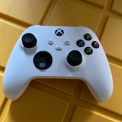 Xbox Series X/S Wireless Controller