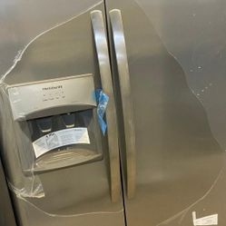 Frigidaire 25.5 cu. ft. Side by Side Refrigerator in Stainless Steel PLF