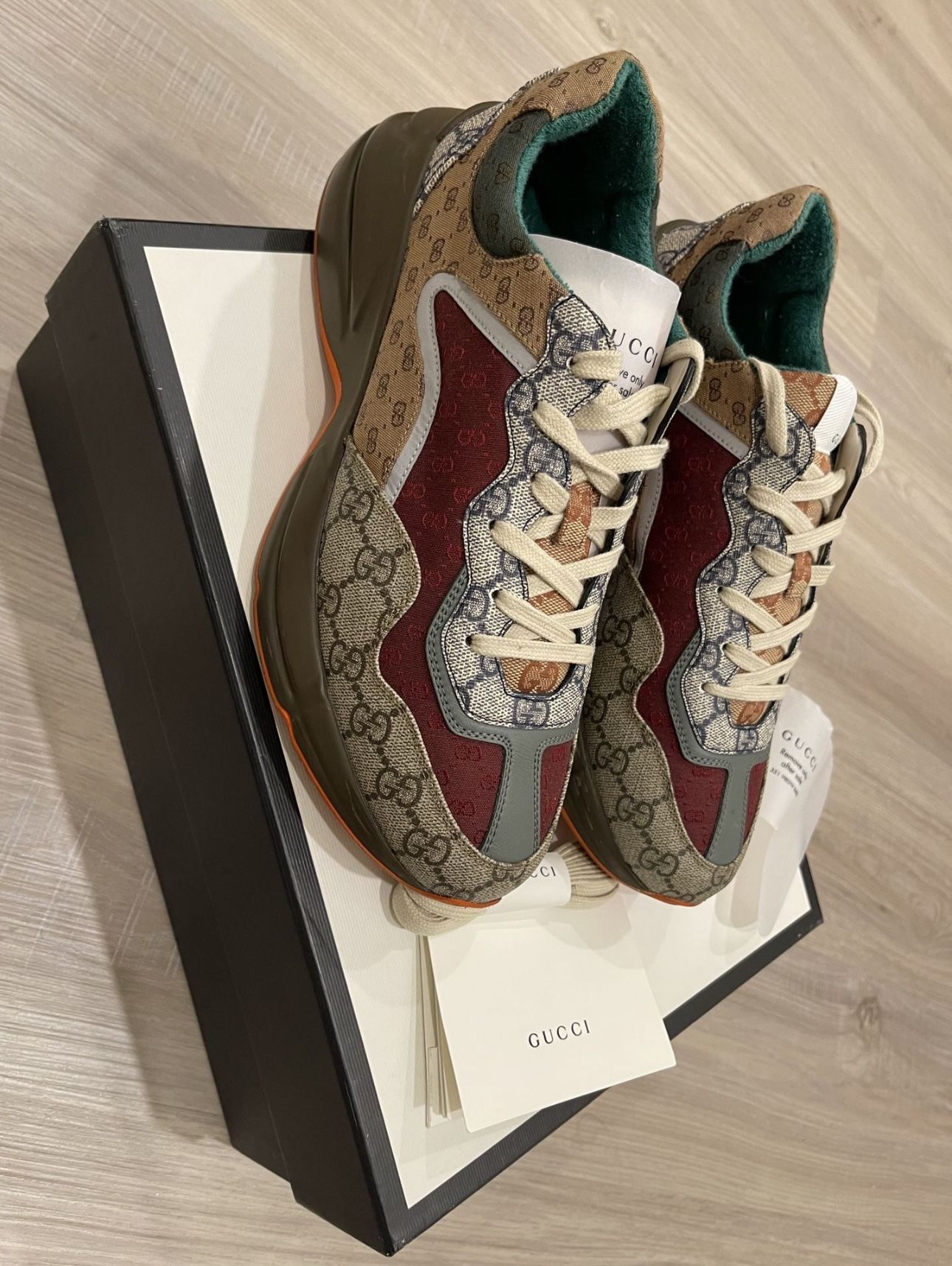 MEN'S GUCCI RHYTON SNEAKER