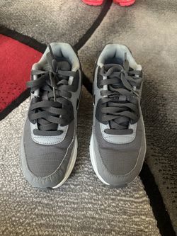 Nike air max size 4.5 grade school