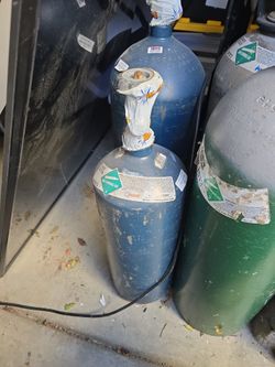 2 Carbon Dioxide Cans