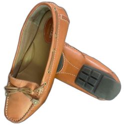 Clarks Artisan Dunbar Racer Orange Size 7.5. Model 64122