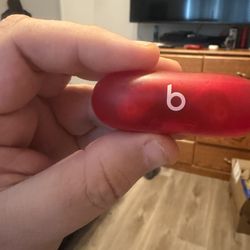 Beats Wireless Earbuds – Red w/ Charging Case