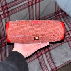 JBL Charge 4 speaker