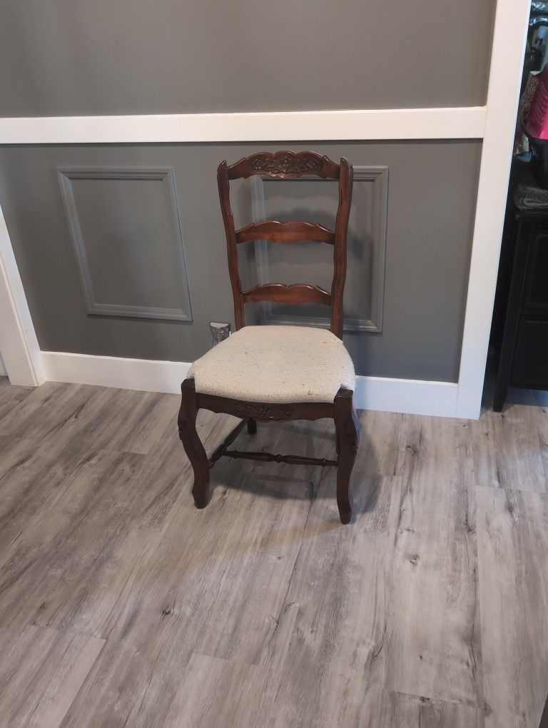 Free Wood Desk Chair