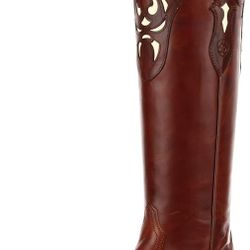 Woman's Brand NEW Ariat  Boots NWOT Size 6.5