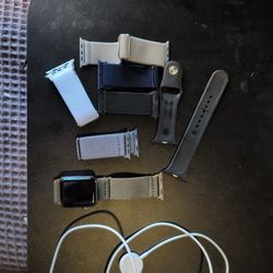 Apple Watch Series 3 42mm GPS (No Cellular)