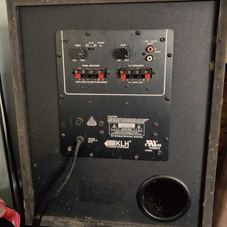 Is KLH subwoofer powered