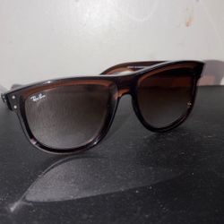 NO SCRATCHES GOOD CONDITION 