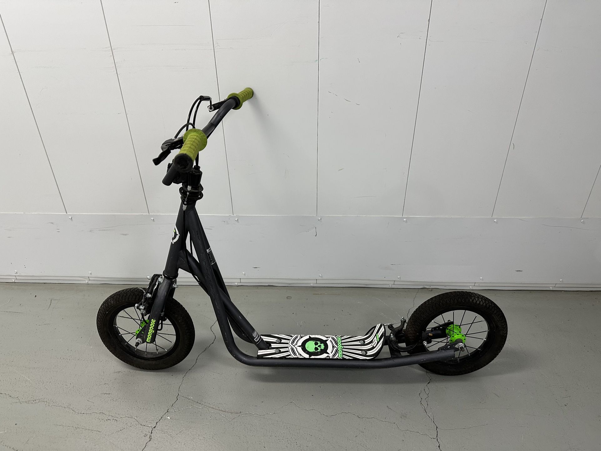Mongoose Expo Scooter for Kids 6+ - 12" Wheels