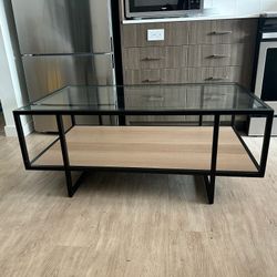 Modern style glass top metal frame coffee table 