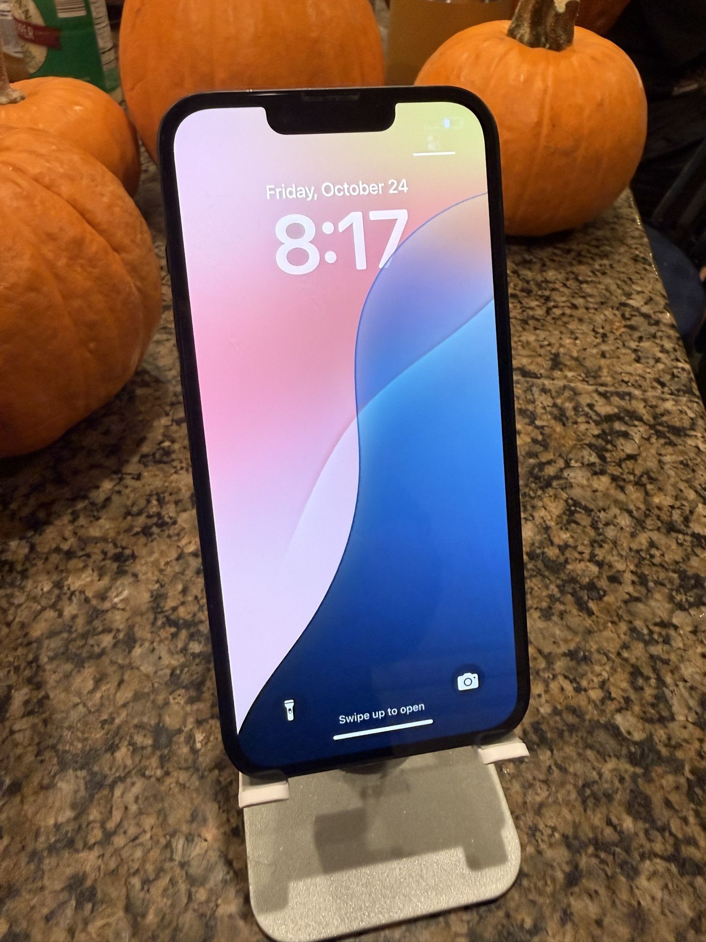 iPhone 14 Black (UNLOCKED)