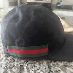 Black GUCCI hat 