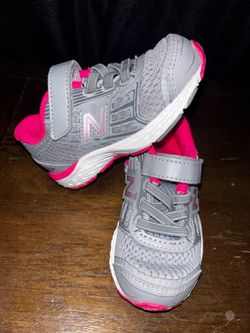 New Balance Toddler Sneakers Gray Pink Velcro size 5.5