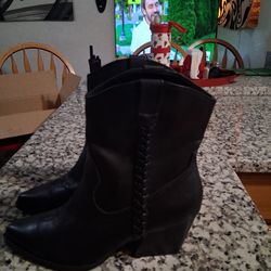 Black Leather  Woman's  Cow Boy Boots
