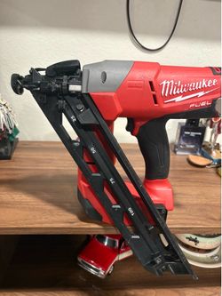 Milwaukee nail gun