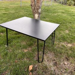Black Mid Century Modern Hairpin Leg Coffee Table/ Corner Table 