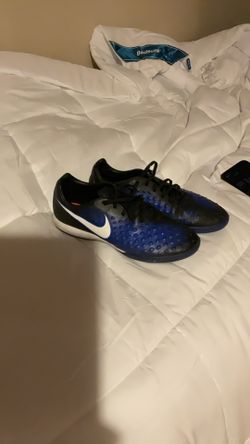 Nike Magista Opus Indoor Soccer Shoe