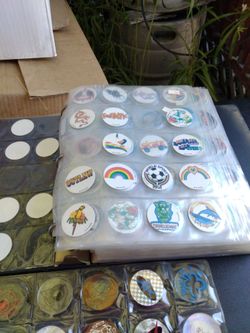 1991 pogs over 1000 and 20 slammers