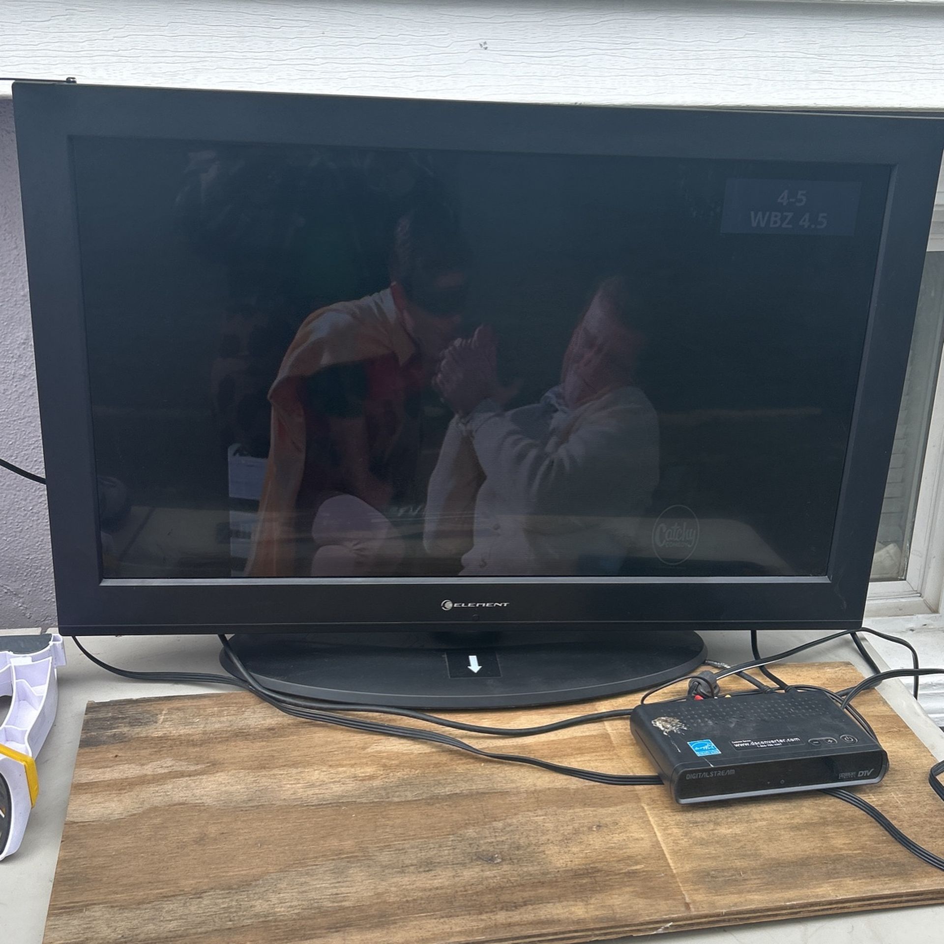 Tv 32” Use Good Conditions $25