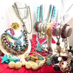 Vintage Lot Of Wearable Jewelry N343