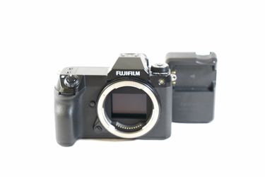 Fujifilm GFX100S medium format mirrorless camera