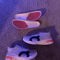 On Cloudboom Strike Men's Athletic Shoes Size 10 White/Black