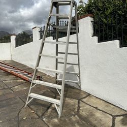 8 ‘ Heavy Duty Ladder 
