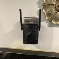 Rock Space AC750 Dual Band WiFi Repeater Signal Booster Works Any Wifi Router