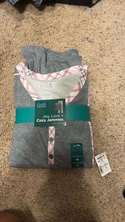 Women’s brand new pajama set