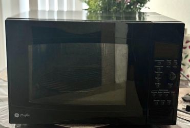 GE Profile microwave/convection countertop oven