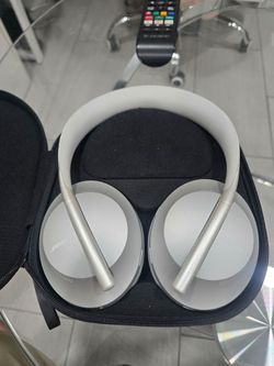 Bose Noise Cancelling Headphones 700