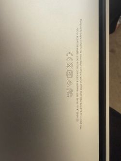Apple MacBook pro  13 inch 2017 Touch Bar