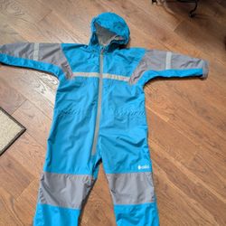 Oaki Rain And Trail Suit In Size 6-7