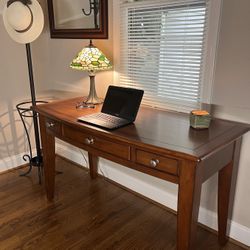 Charming Desk / Accent Table with 3 Drawers