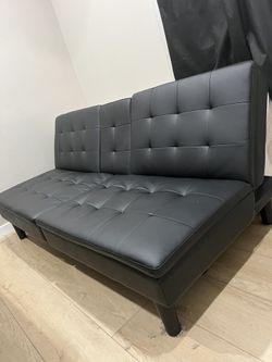 Futon -couch/bed